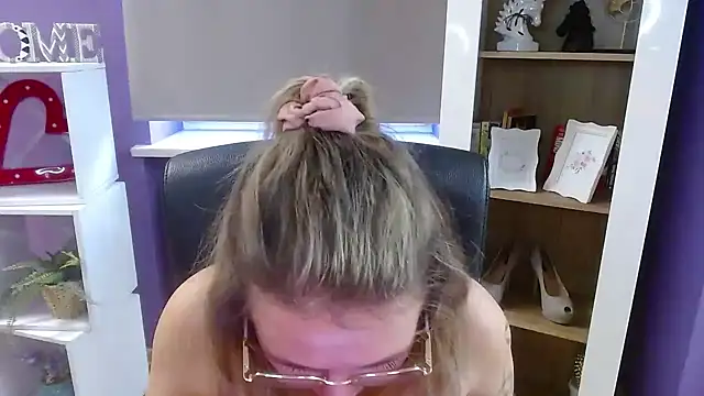 Zoey_Erotic's cam snapshot