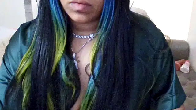 YasmineMinaj's cam snapshot