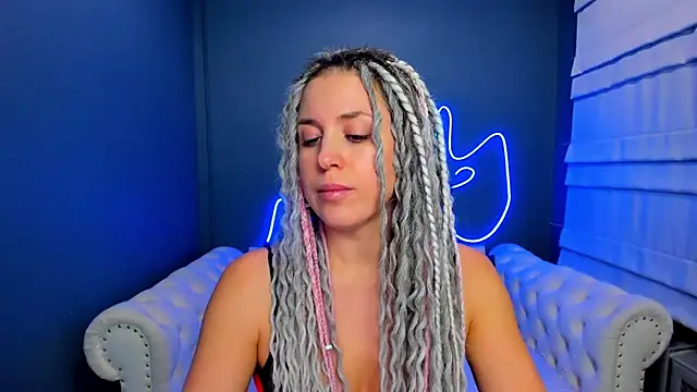 rock_n_roxy's cam snapshot