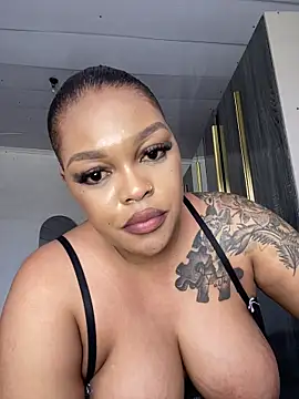 Iam-Sharifa's cam snapshot