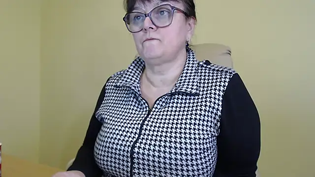 BrandiOhNight's cam snapshot