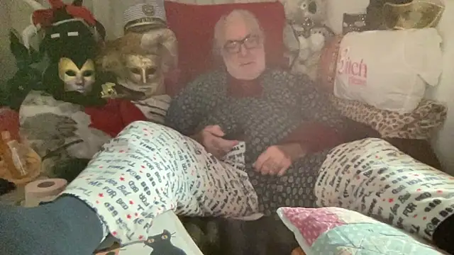 EroticVenetian's cam snapshot