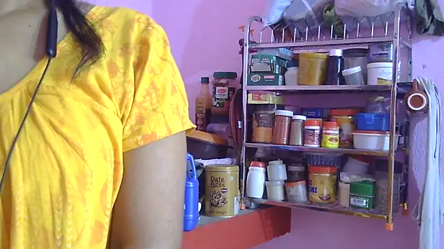 Pooja-suman's cam snapshot