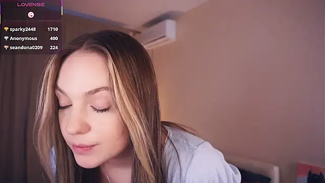 NguyetHankey's cam snapshot