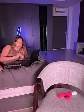 Nura_n_Sarah's cam snapshot