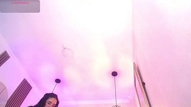 Amara_Davis's cam snapshot