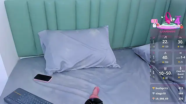 elizabeth_liones_'s cam snapshot