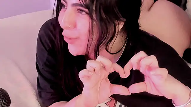 Camila_Matinez_'s cam snapshot