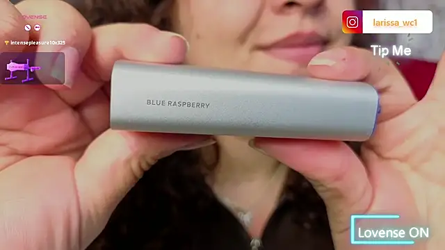 Larissa_Antonella's cam snapshot