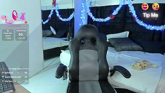 MayaCurvy's cam snapshot