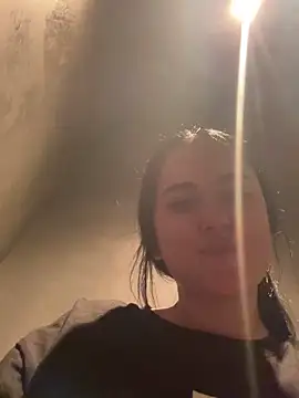 ErikaMurr's cam snapshot