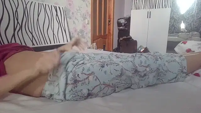 LindaStarS live sex cam