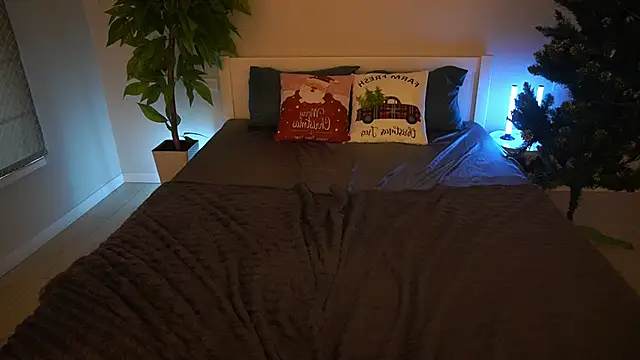 MagicPeachh_'s cam snapshot