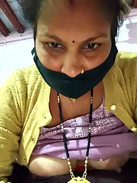 Indian-couple2025's cam snapshot