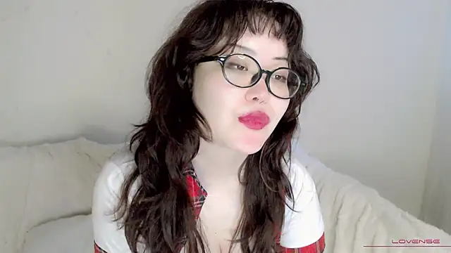 tsunade_chan's cam snapshot