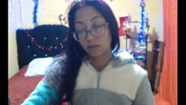 Violet_And_Smith's cam snapshot