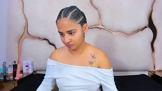 ScarletDoll's cam snapshot