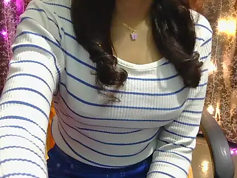 lovely_soniya's cam snapshot