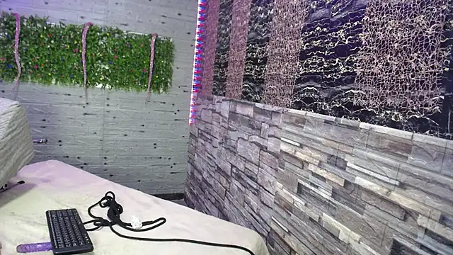 emma_petit07's cam snapshot