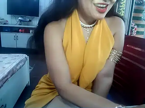 yourradhika's cam snapshot