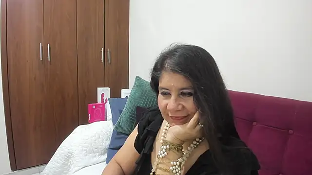 kiraGeiner's cam snapshot