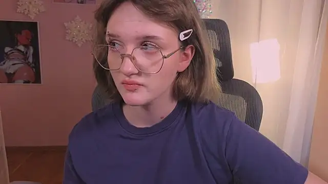 ELLIEJAY's cam snapshot