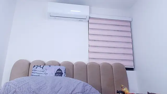 nicol_f's cam snapshot