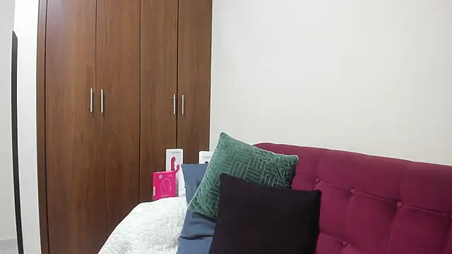 kiraGeiner's cam snapshot