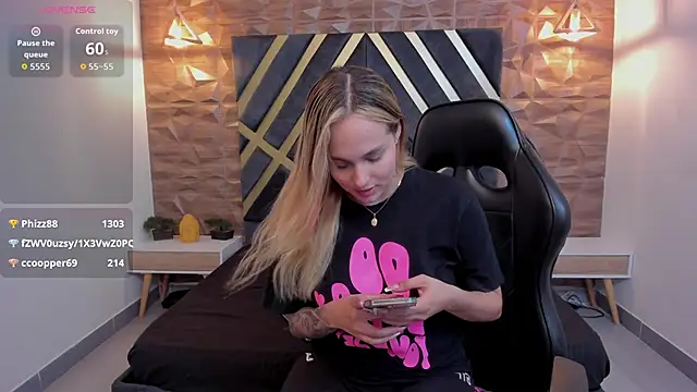 Emmaa_white_'s cam snapshot