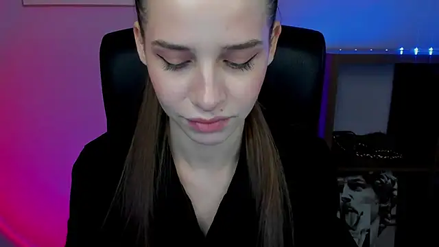 LuxMaya's cam snapshot