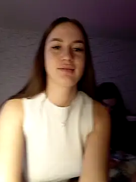 MayaGlow's cam snapshot