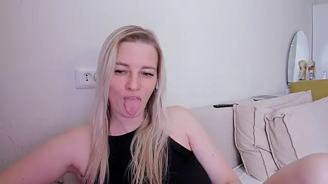 Princessa_ya's cam snapshot