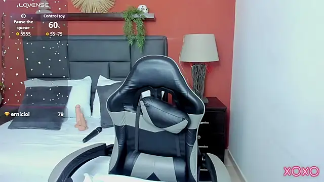 linda_rios_'s cam snapshot