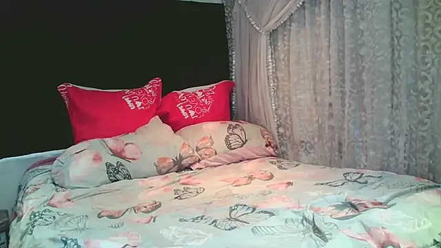 BUSTYY44DD's cam snapshot