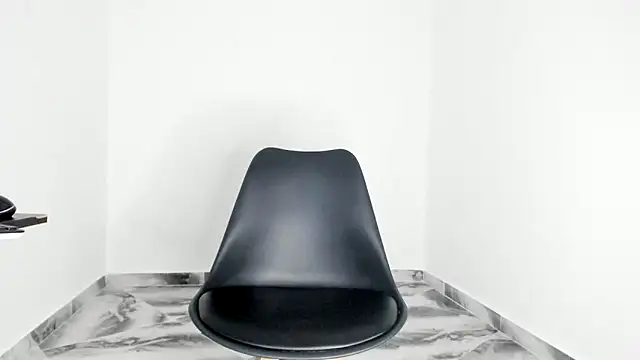 mikee_scooth live sex cam