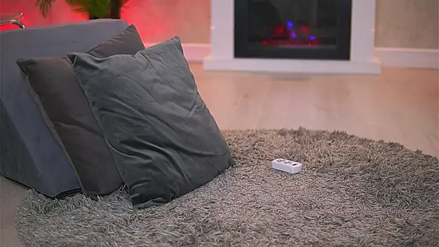 Abbela_White's cam snapshot