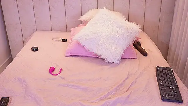 emyli_sw_'s cam snapshot