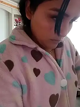 Laurys_sweethot's cam snapshot