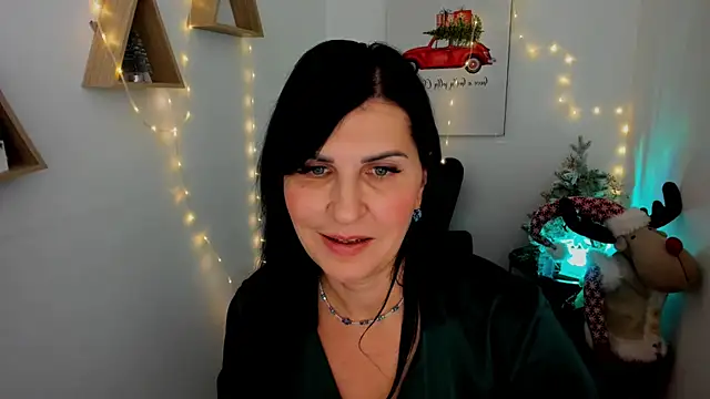 Moon_Veloure1's cam snapshot