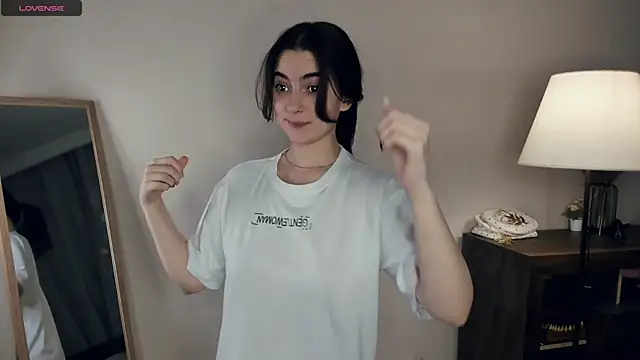 DracosMoon's cam snapshot