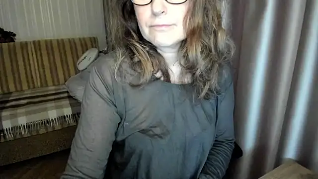 lauraoven's cam snapshot