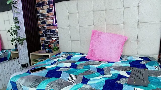 meliangels303av's cam snapshot