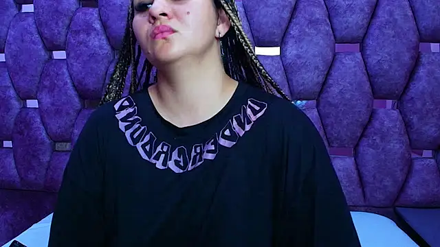 AlaSmith's cam snapshot