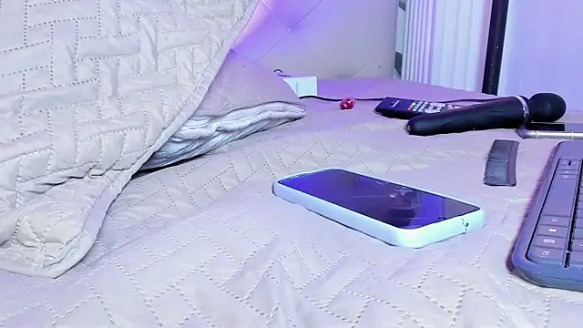 Sami_Evanns's cam snapshot