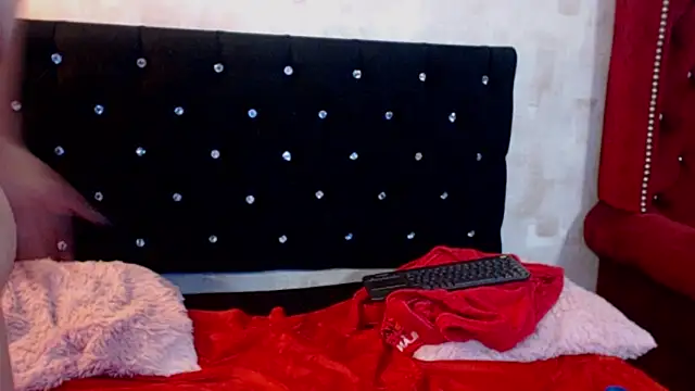 Pretty_Lunna_'s cam snapshot