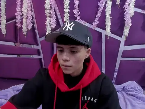 Bruno_Cruzz's cam snapshot