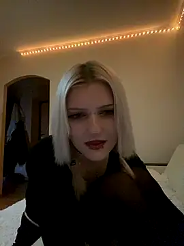 kris_tinika's cam snapshot