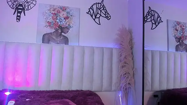 Isabella_Crofts's cam snapshot