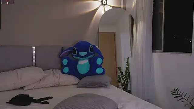 AnnyHizzle's cam snapshot