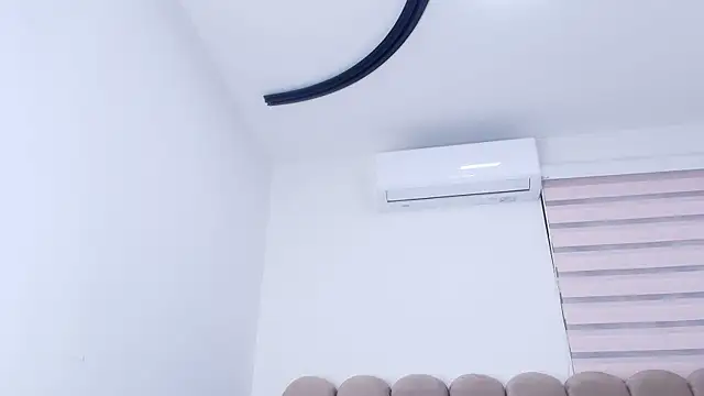 nicol_f's cam snapshot